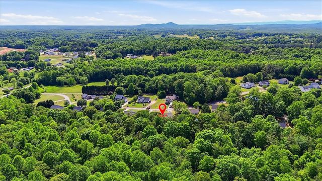 130 Saddlebrook Avenue, Pickens, SC 29671