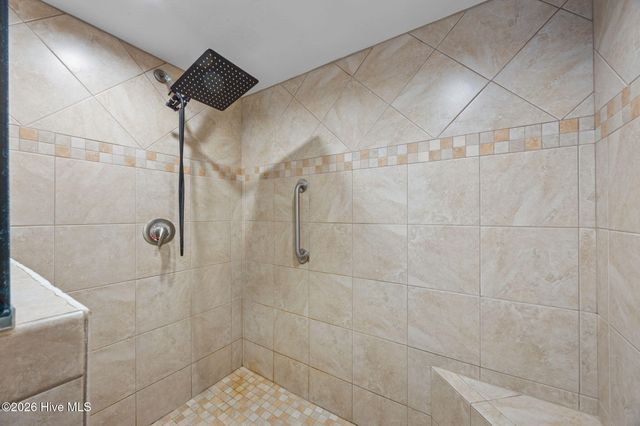 10051 Windward Drive, New Bern, NC 28560