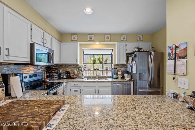 10051 Windward Drive, New Bern, NC 28560