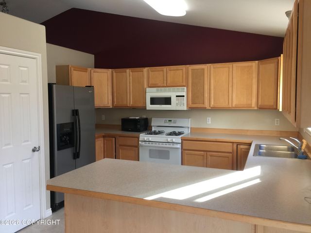 6960 W Vandenberg Drive, Wasilla, AK 99623