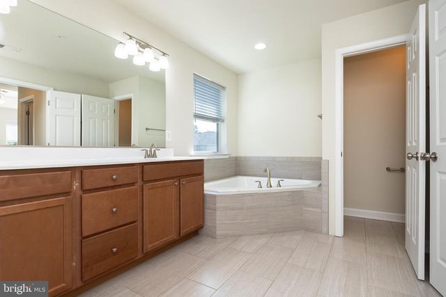 10312 STEWARDS CHANCE LN, White Plains, MD 20695