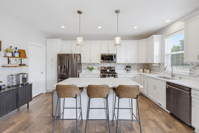2851 Crosswinds DRIVE, Mount Pleasant, WI 53403