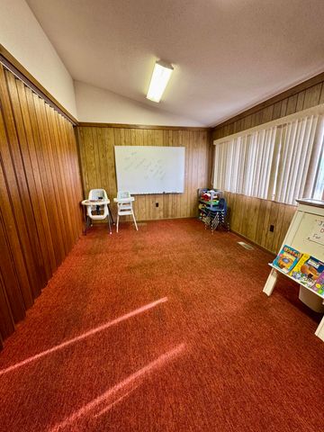 1610 RADIO HILL RD, Boonville, MO 65233