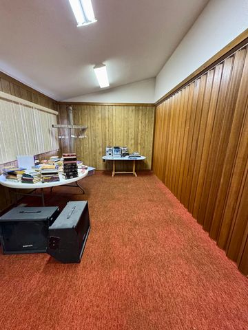 1610 RADIO HILL RD, Boonville, MO 65233