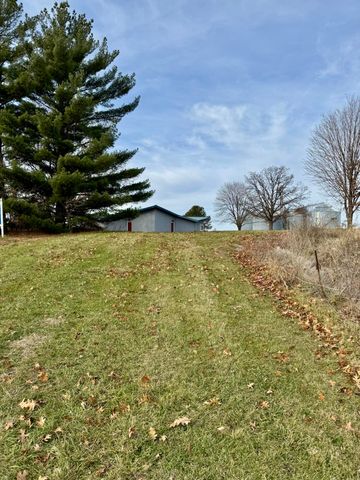 1610 RADIO HILL RD, Boonville, MO 65233