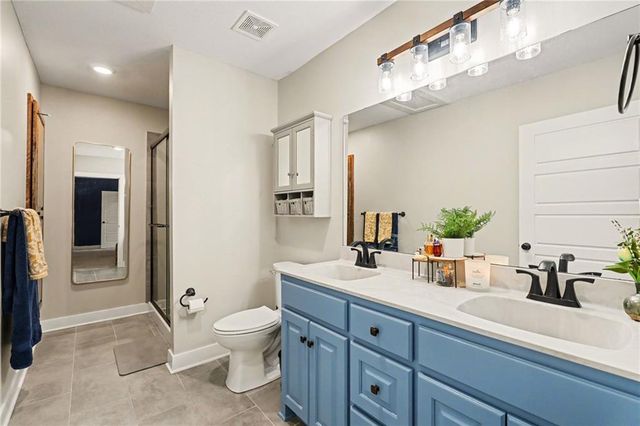 1701 E South Street, Harrisonville, MO 64701