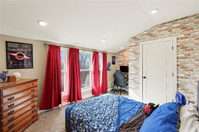 1701 E South Street, Harrisonville, MO 64701