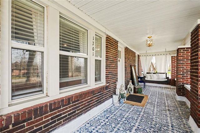 1701 E South Street, Harrisonville, MO 64701