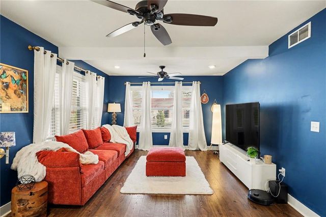 1701 E South Street, Harrisonville, MO 64701