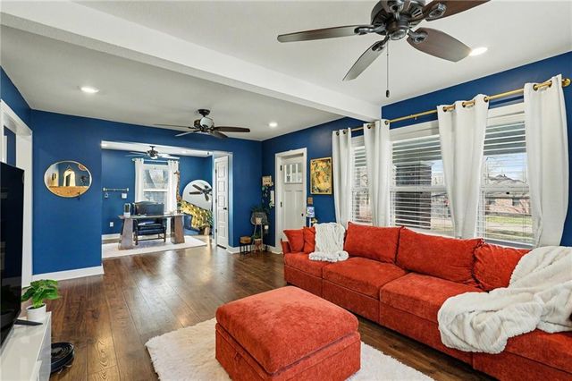 1701 E South Street, Harrisonville, MO 64701