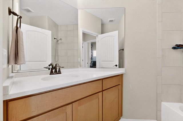 1742 Tesoro Loop NW, Los Lunas, NM 87031