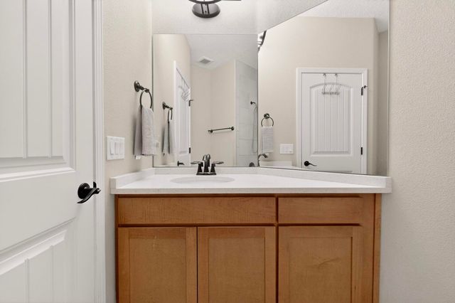 1742 Tesoro Loop NW, Los Lunas, NM 87031