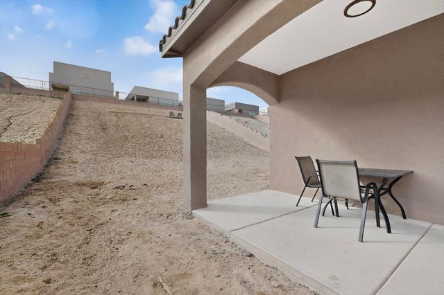 1742 Tesoro Loop NW, Los Lunas, NM 87031