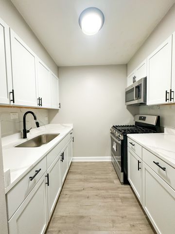 4300 N Keystone Avenue 2A, Chicago, IL 60641