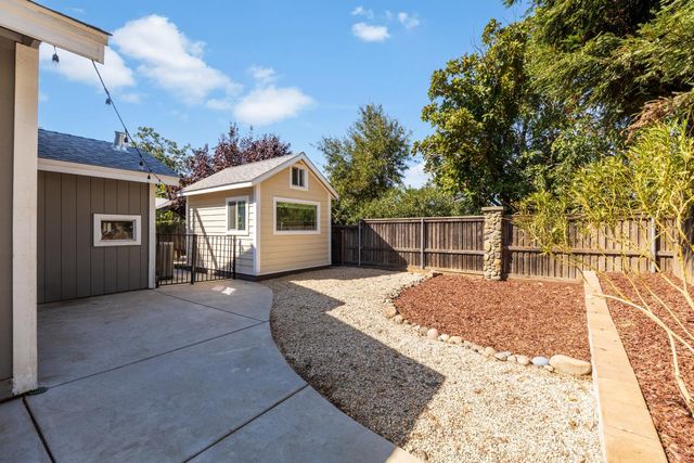 5640 Terrace Dr, Rocklin, CA 95765