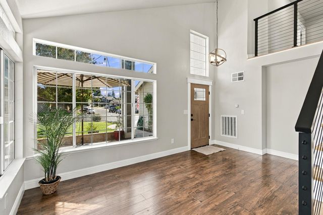 5640 Terrace Dr, Rocklin, CA 95765