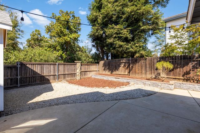 5640 Terrace Dr, Rocklin, CA 95765