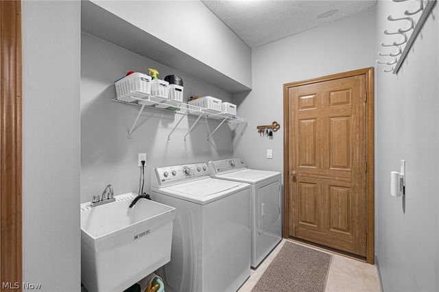 23420 Wainwright Terrace, Olmsted Falls, OH 44138
