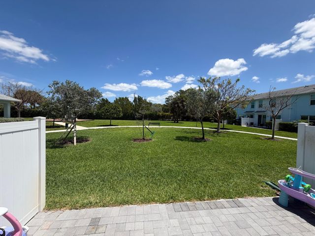 900 Seabright Avenue, West Palm Beach, FL 33413