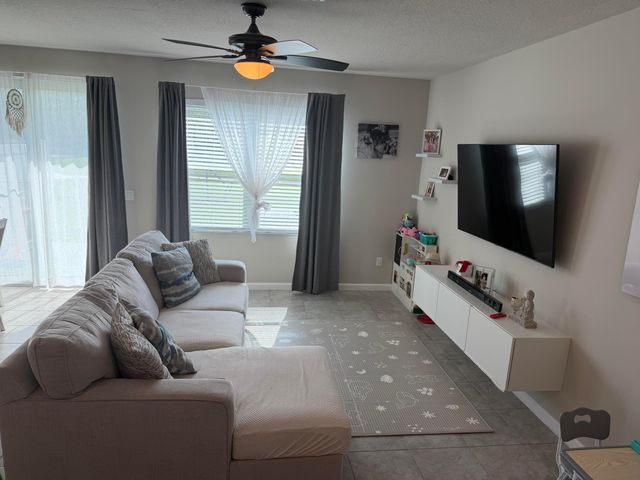 900 Seabright Avenue, West Palm Beach, FL 33413