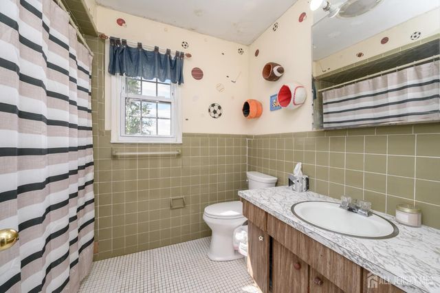 6 Emery Drive, Whitehouse Station, NJ 08889