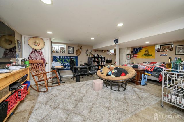 6 Emery Drive, Whitehouse Station, NJ 08889