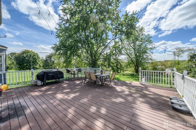 6 Emery Drive, Whitehouse Station, NJ 08889