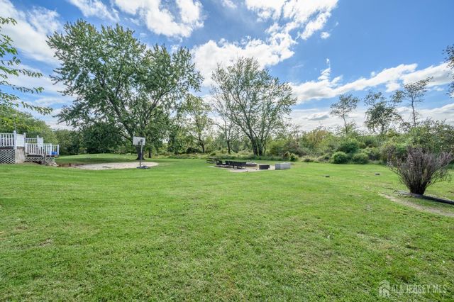 6 Emery Drive, Whitehouse Station, NJ 08889
