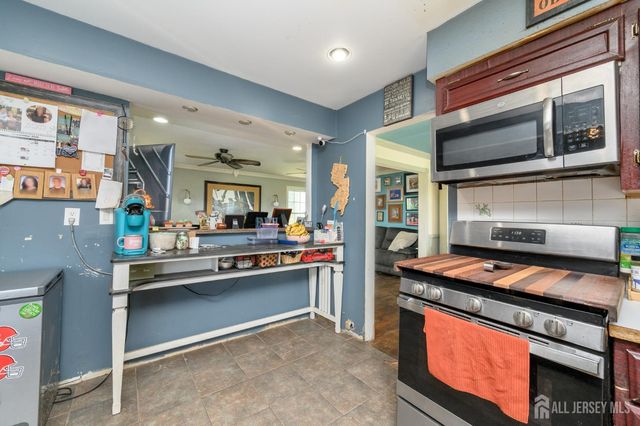 6 Emery Drive, Whitehouse Station, NJ 08889
