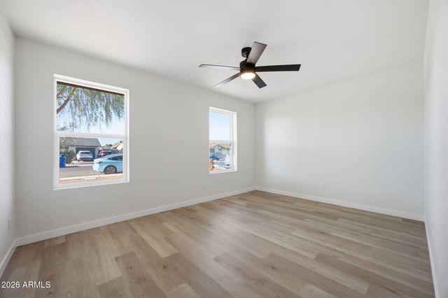 651 E GLADE Avenue, Mesa, AZ 85204
