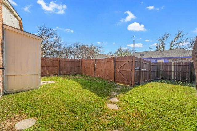 4461 Chapman Street, The Colony, TX 75056