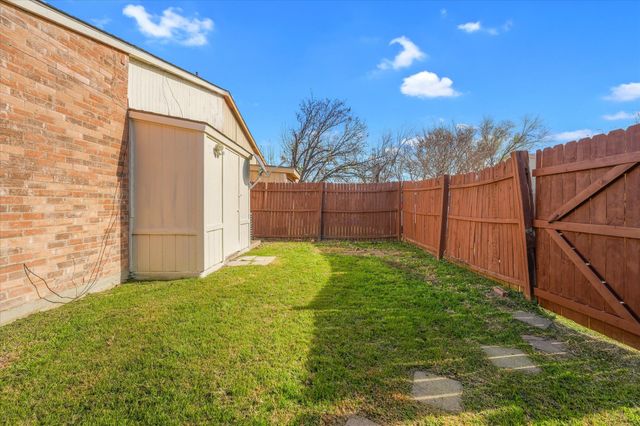 4461 Chapman Street, The Colony, TX 75056