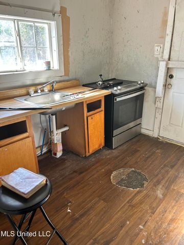 3727 Bailey Avenue, Jackson, MS 39213