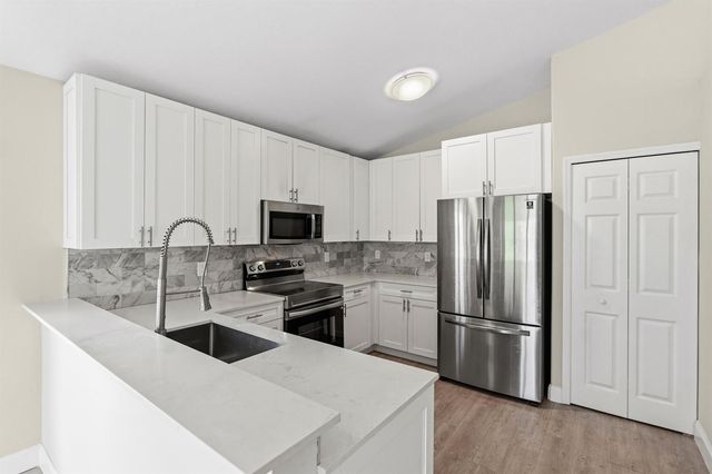 16358 SW 8th Street, Pembroke Pines, FL 33027