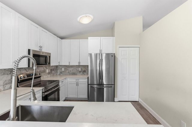 16358 SW 8th Street, Pembroke Pines, FL 33027