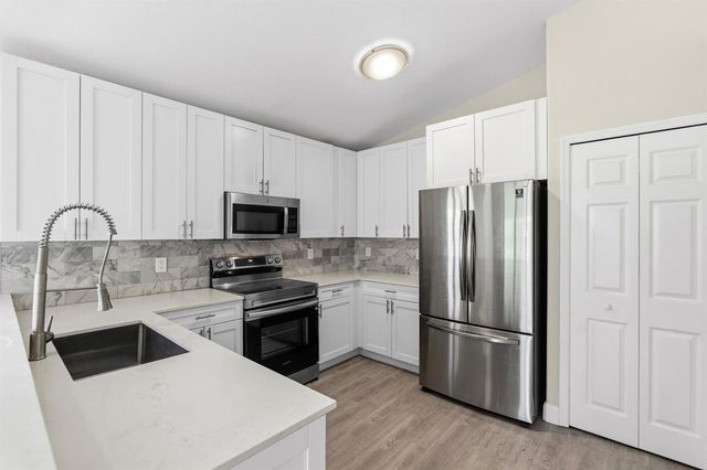 16358 SW 8th Street, Pembroke Pines, FL 33027
