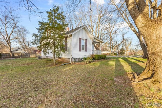 301 7th Street, Farmington, MO 63640