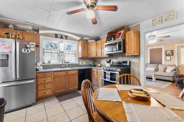 301 7th Street, Farmington, MO 63640