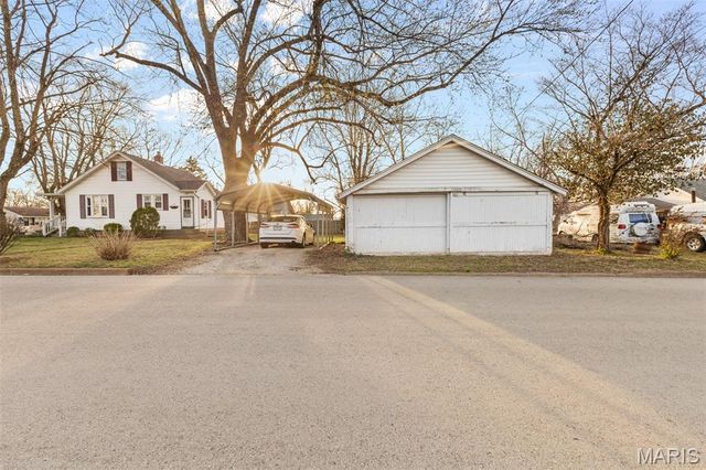 301 7th Street, Farmington, MO 63640