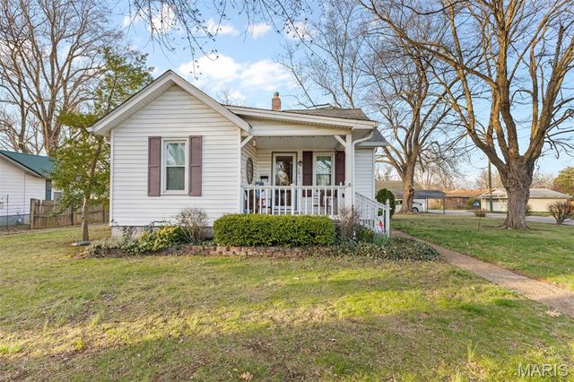 301 7th Street, Farmington, MO 63640