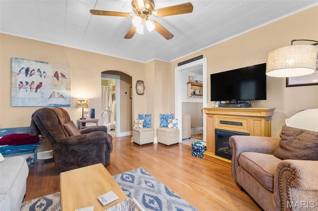 301 7th Street, Farmington, MO 63640