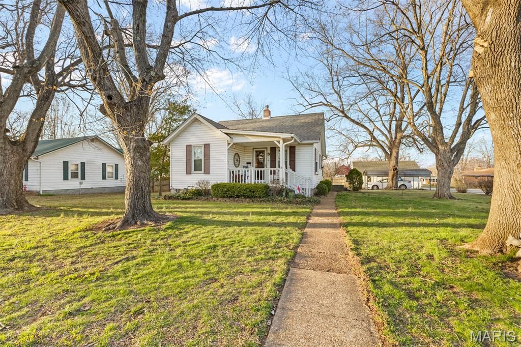 301 7th Street, Farmington, MO 63640