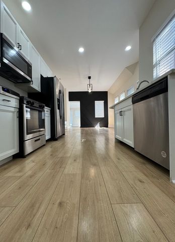 395 Surrey Lane, Crete, IL 60417