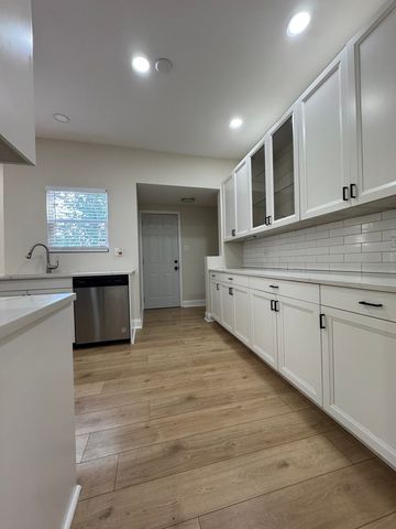 395 Surrey Lane, Crete, IL 60417