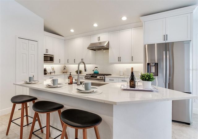 12134 BISHOPSFORD DRIVE, Tampa, FL 33626