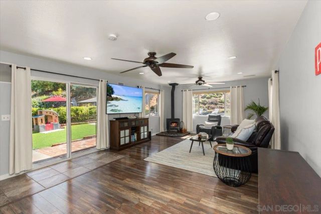 8677 Via Del Luz, El Cajon, CA 92021