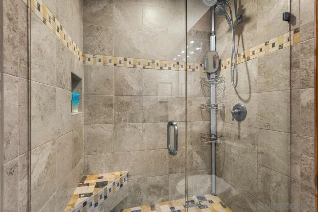 8677 Via Del Luz, El Cajon, CA 92021