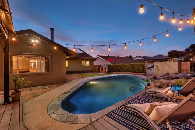 8677 Via Del Luz, El Cajon, CA 92021