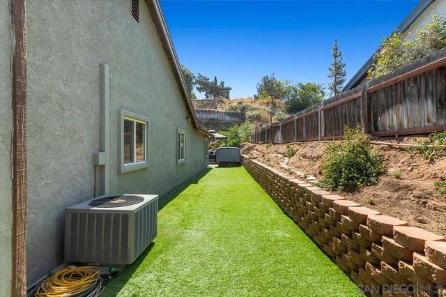 8677 Via Del Luz, El Cajon, CA 92021