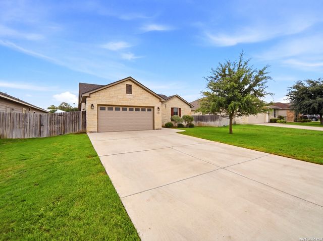 235 Valley Forge, Pleasanton, TX 78064